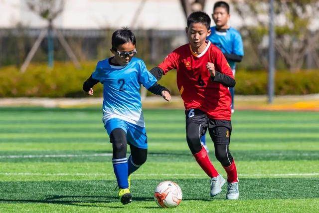 阿拉巴自由转会加盟乌迪内斯，合同期限至2027年